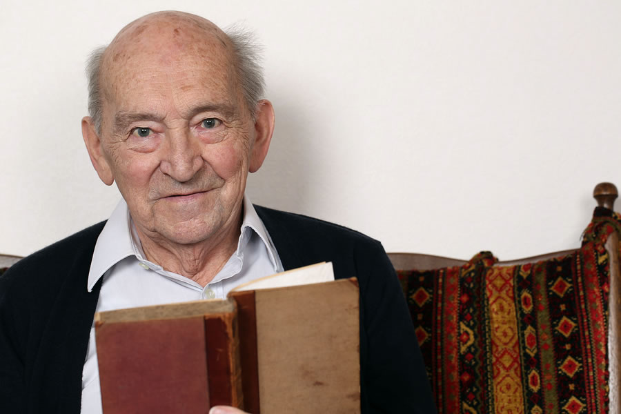 read-aloud-elderly-4.jpg