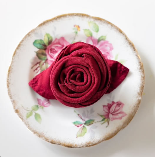 Rose Shape Napkin Folding
